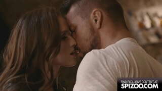 Slank Skønhed Elsker At Spille Med Fremmede