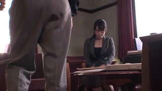 Cute japoniar bulego aingeru bat eskaintzen kolpe lana bere boss aurretik wetting bere pantie eta jasotzeko hugh creampie Cute japoniar bulego aingeru bat eskaintzen kolpe lana bere boss aurretik wetting bere pantie eta jasotzeko hugh creampie